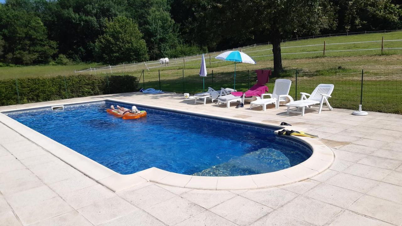 Gites Le Clos De Lamie Avec 2 Piscines Privees Fossemagne Exterior foto