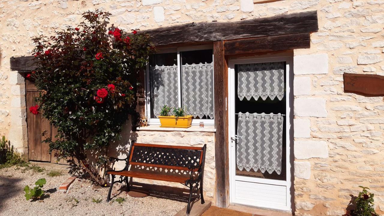 Gites Le Clos De Lamie Avec 2 Piscines Privees Fossemagne Exterior foto